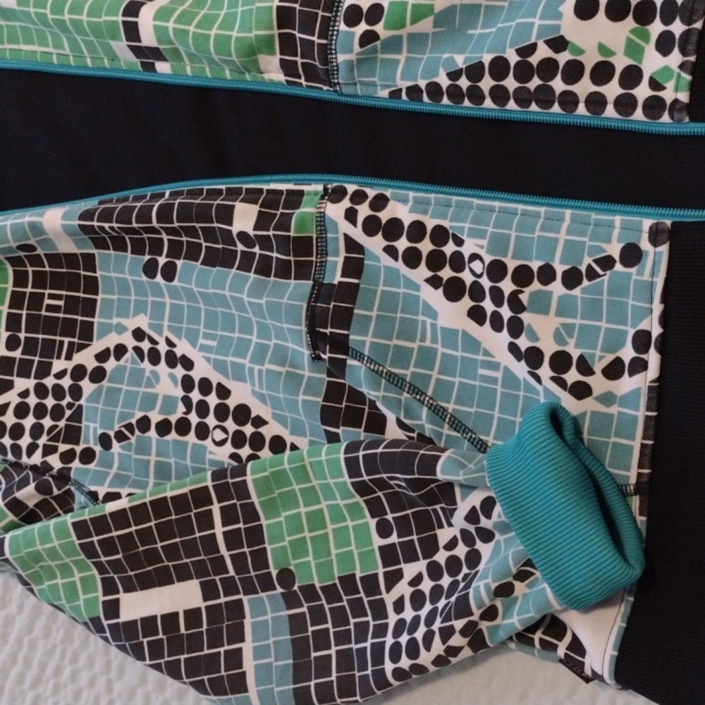 Multiple Color Volcom Zip Up Jacket Reverseable M… - image 2